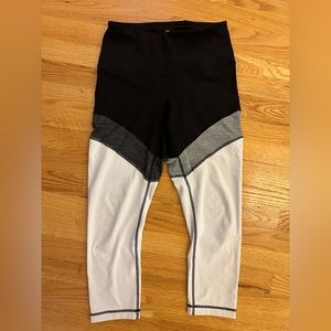 Yogalicious Capris Leggings